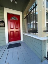 625-627 W Grand Ave in Oakland, CA - Building Photo