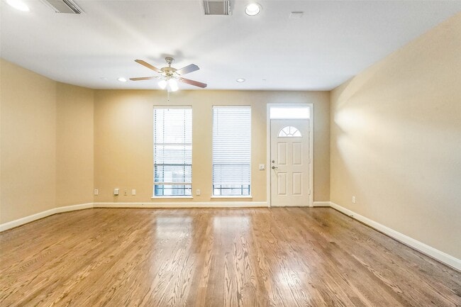 2406 Calumet St in Houston, TX - Building Photo - Building Photo