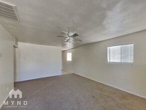 9233 N 14th St in Phoenix, AZ - Building Photo - Building Photo