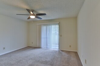 Mill Run Apartments in Columbia, SC - Foto de edificio - Building Photo