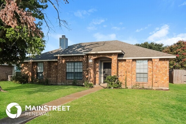 2313 Crestview Ln in Rowlett, TX - Building Photo - Building Photo