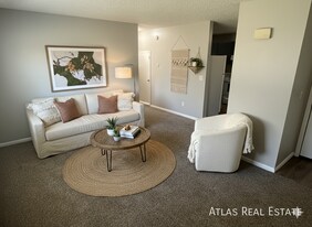 415 St Vrain Pl in Colorado Springs, CO - Building Photo