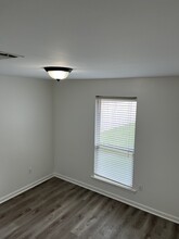 9417 Lockhart Rd in Denham Springs, LA - Building Photo - Building Photo