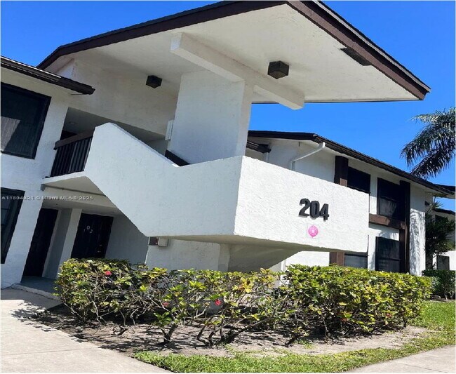 property at 204 Lake Pointe Dr