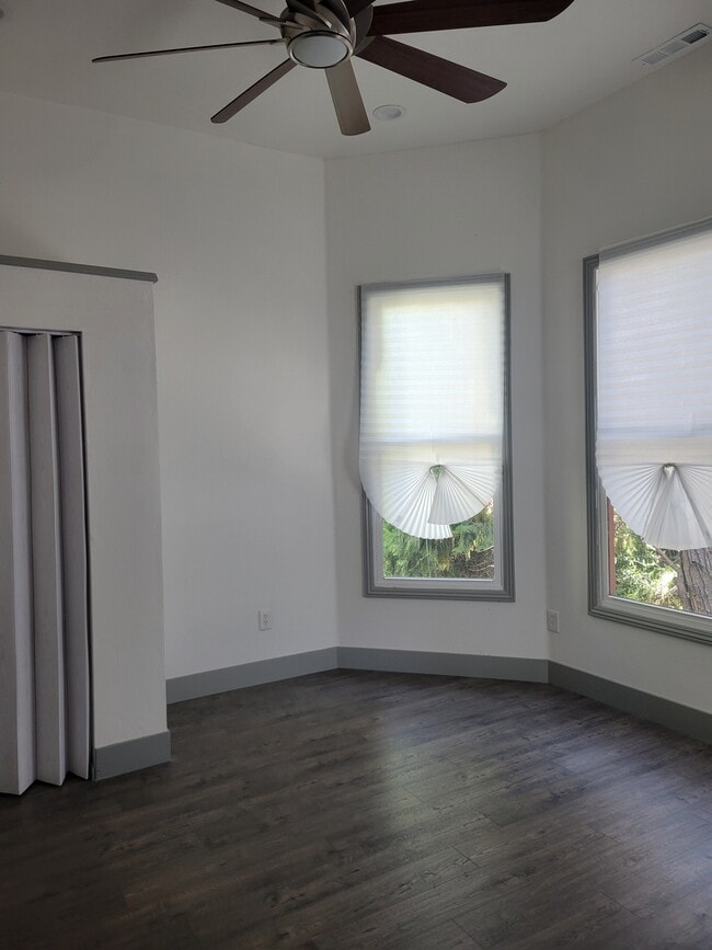 983 37th St in Oakland, CA - Building Photo - Building Photo