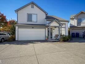 9904 Worthington Blvd in Fishers, IN - Building Photo