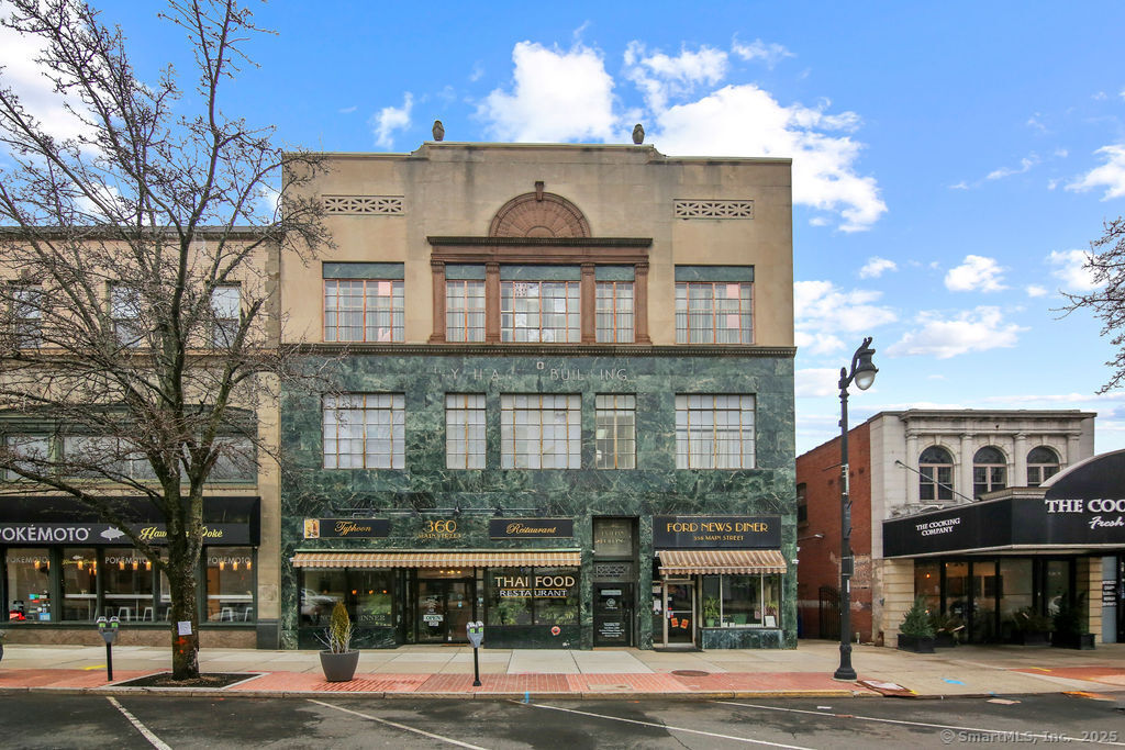 360 Main St in Middletown, CT - Building Photo