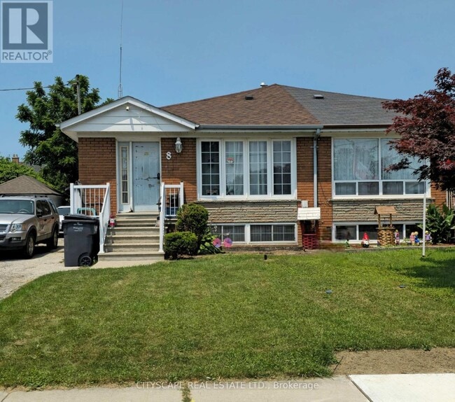 property at 8 Garden Ave