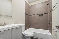 1408 Willington St photo'