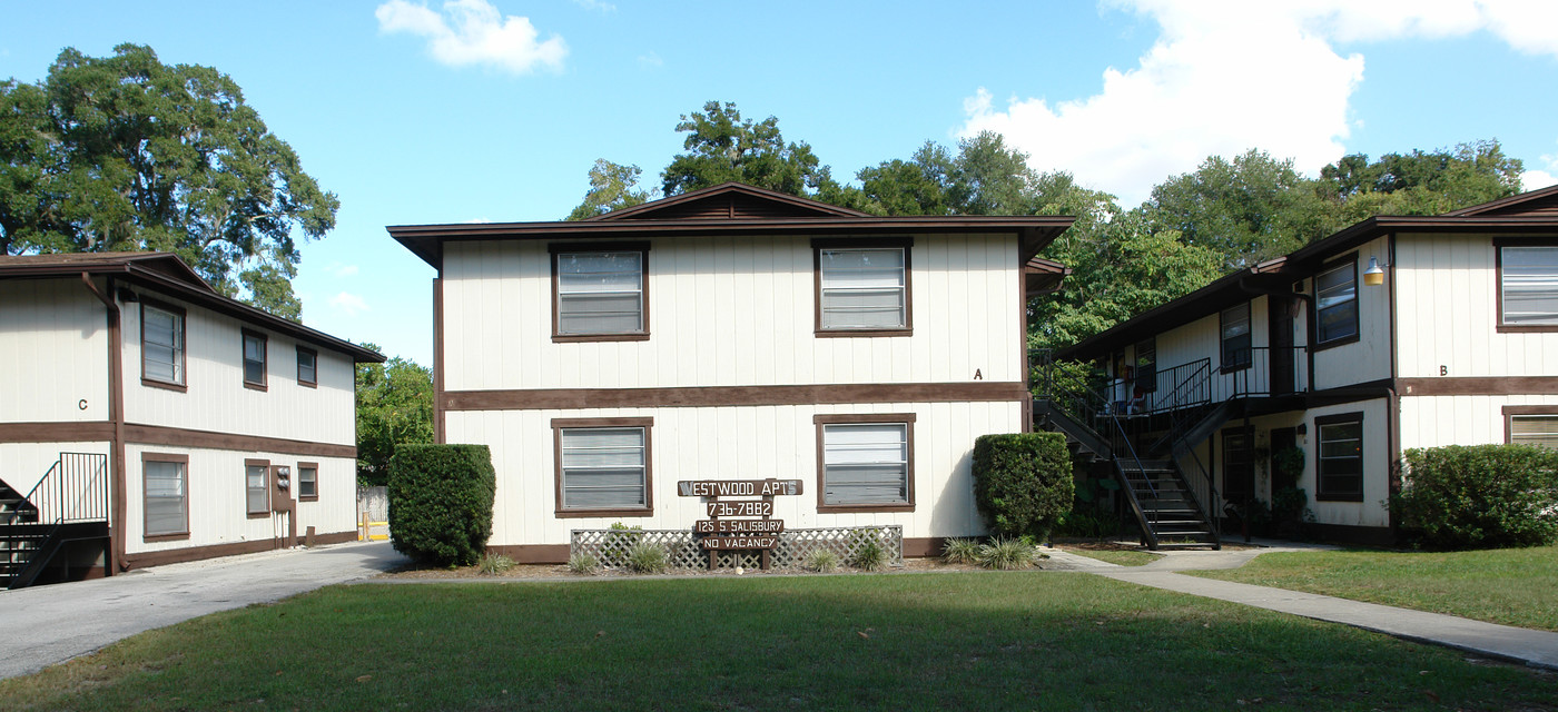 Westwood Apartments in DeLand, FL - Building Photo