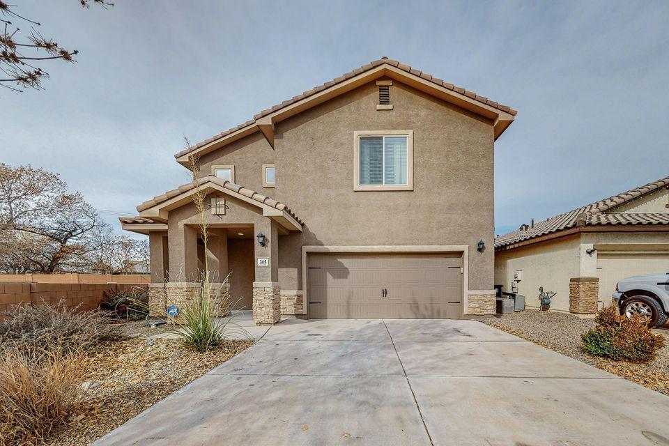 305 Manuel Sanchez Pl SW in Albuquerque, NM - Building Photo