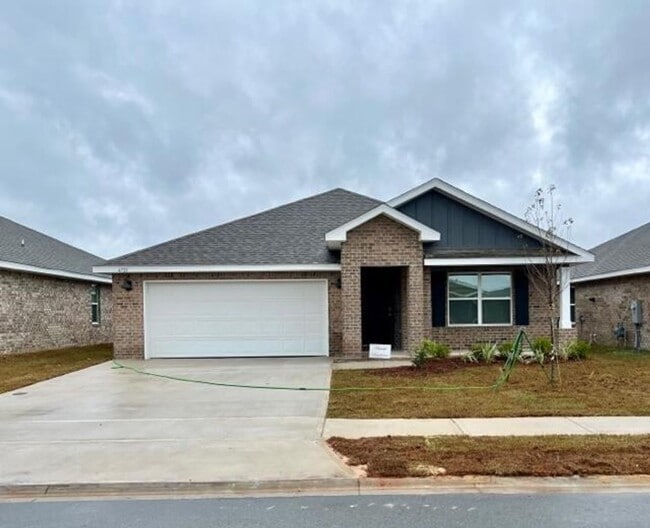 property at 4733 Airmen Dr