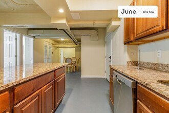 1811 S Street NorthWest in Washington, DC - Building Photo - Building Photo
