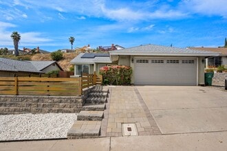 5852 Division St in San Diego, CA - Building Photo - Building Photo