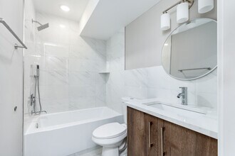 1331 N 17th St, Unit 1 in Philadelphia, PA - Building Photo - Building Photo
