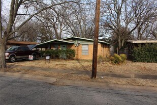 625 S Andrews Ave in Sherman, TX - Building Photo