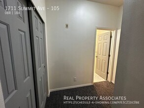 1711 Summit Ave in Seattle, WA - Building Photo - Building Photo