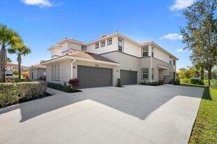 12000 Santaluz Dr in Ft. Myers, FL - Building Photo