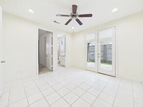 11025 Sherwood Grv in Houston, TX - Building Photo - Building Photo