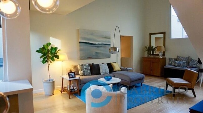 property at 1601 Kettner Blvd