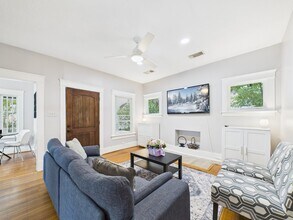 3613 Audubon Pl in Houston, TX - Foto de edificio - Building Photo