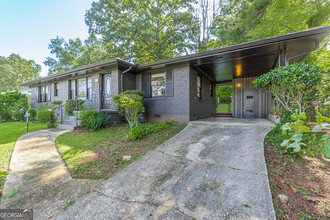 2658 Rockcliff Rd SE in Atlanta, GA - Building Photo - Building Photo