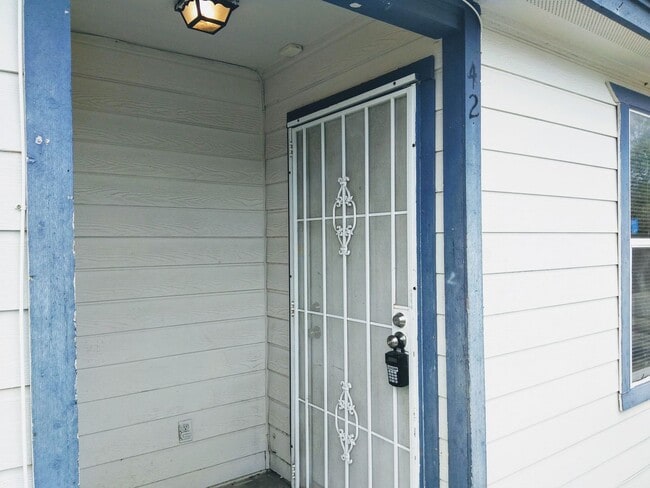 422 Amires Pl in San Antonio, TX - Building Photo - Building Photo