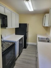 832 McGinnis St in Lebanon, MO - Building Photo - Building Photo