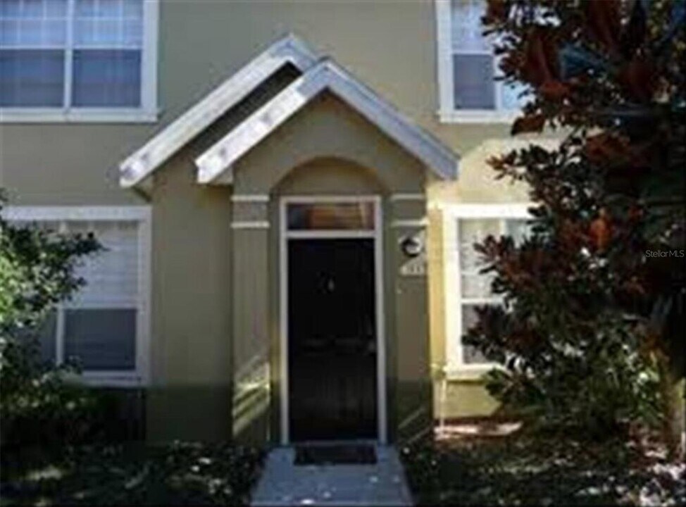 8901 Lee Vista Blvd in Orlando, FL - Building Photo