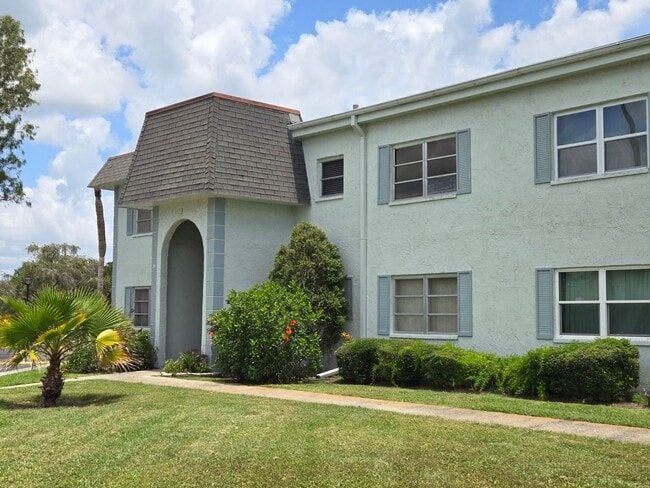 389 S McMullen Booth Rd in Clearwater, FL - Building Photo - Building Photo