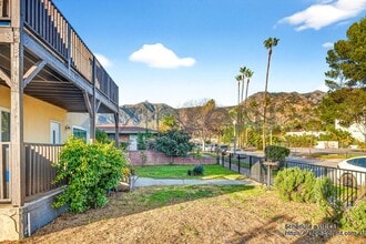 1255 Del Rey Ave in Pasadena, CA - Foto de edificio - Building Photo