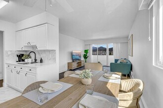 2626 St Johns St in Port Moody, BC - Building Photo - Building Photo