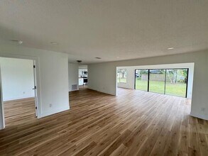 2101 SE Holland St in Port St. Lucie, FL - Building Photo - Building Photo