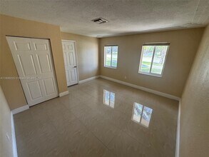 2731 Cambridge Rd in Lantana, FL - Building Photo - Building Photo