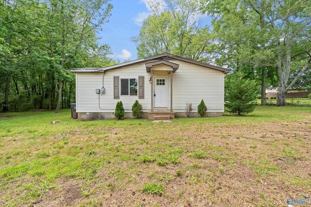 298 Harbin Rd in Madison, AL - Building Photo