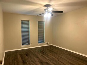 9518 Timberleaf Dr in Dallas, TX - Building Photo - Building Photo