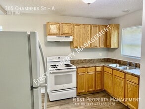 305 Chambers St in Rossville, GA - Building Photo - Building Photo