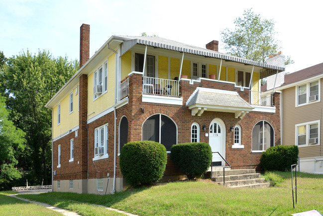 1938 Lawn Ave in Cincinnati, OH - Building Photo - Building Photo