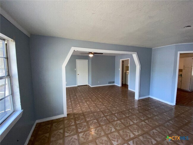 1007 Houston St in Killeen, TX - Building Photo - Building Photo