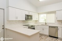 935 Colonial Ave SE in Palm Bay, FL - Building Photo - Building Photo