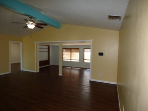 1266 W Wellington Dr in Deltona, FL - Building Photo - Building Photo