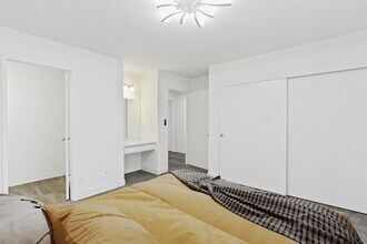 Artesia Court in Bellflower, CA - Building Photo - Building Photo