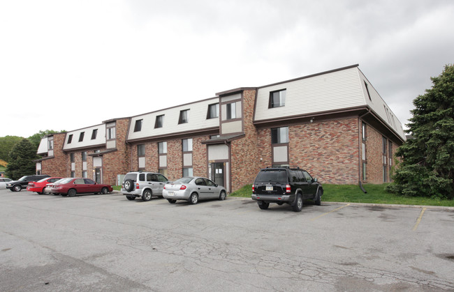 Studio 96 Apartments in Omaha, NE - Foto de edificio - Building Photo