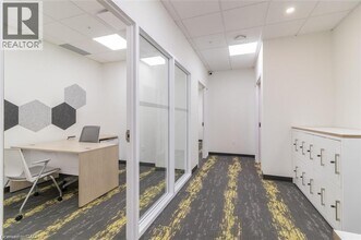 100 Garment St in Kitchener, ON - Building Photo - Building Photo