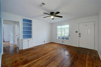 904 E 55th 1/2 St in Austin, TX - Building Photo - Building Photo