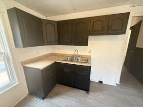 7 Balsam Ave in Troy, NY - Foto de edificio - Building Photo