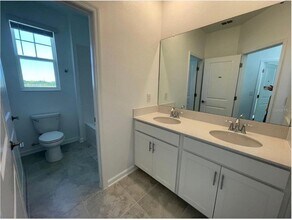 1748 Cross Prairie Pkwy in Kissimmee, FL - Building Photo - Building Photo
