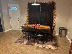 1098 Deshon Trail in Lithonia, GA - Building Photo - Building Photo