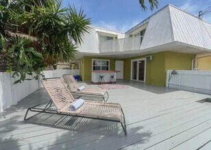 3218 Harriet Ave in Key West, FL - Building Photo - Building Photo