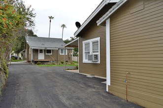 337 N Glendora Ave in Glendora, CA - Building Photo - Building Photo